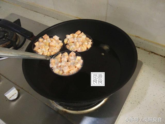 不用揉面，早餐就爱它，比葱花鸡蛋饼简单还更好吃，特别香甜