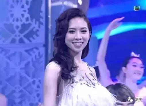 全港骂造假，818百亿富家女港姐夺冠的黑幕传说