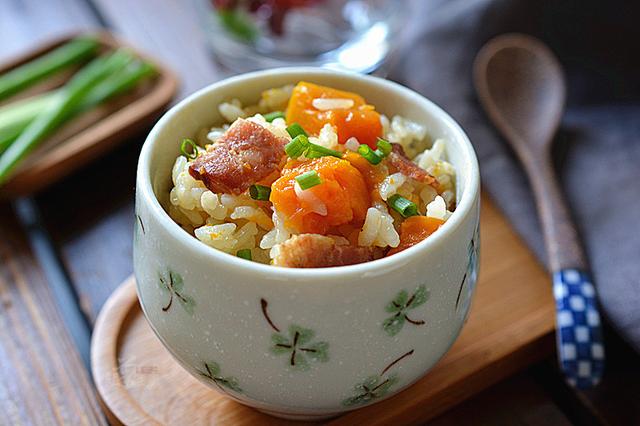 煲饭中加了这个食材，顿时提味不少，轻松吃掉好几碗