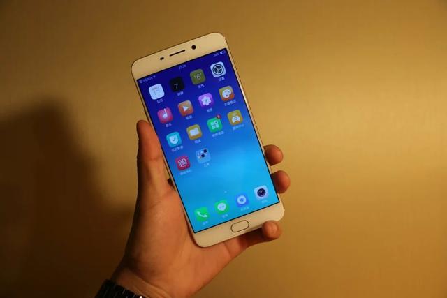 品質(zhì)與顏值的擔當 OPPO R9深度體驗評測