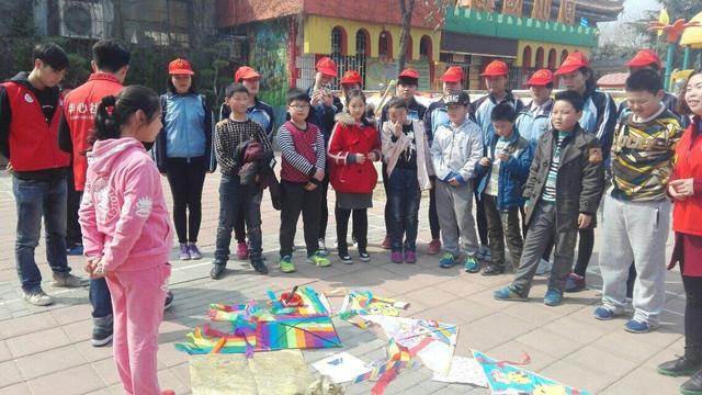 爱护环境,从小做起——看郑州彩虹社工是如何做的？