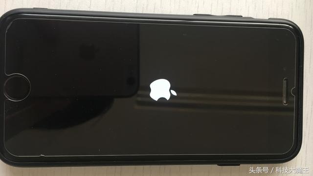 iphone白苹果开不了机该怎么办？教你给iphone一键刷机！