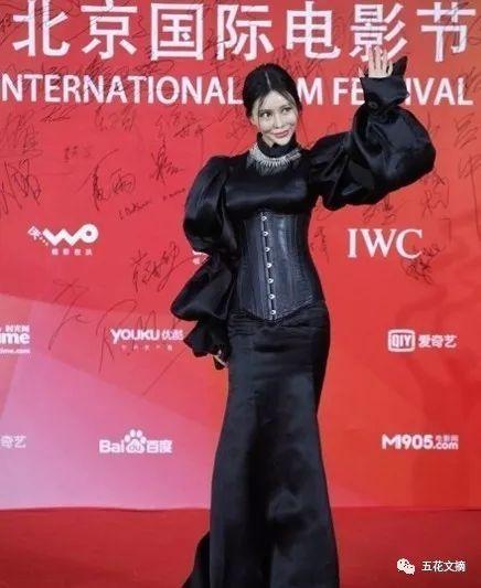 7大女明星整容失败越变越丑 萧蔷脸肿嘴歪 巩新亮成“僵尸新娘”