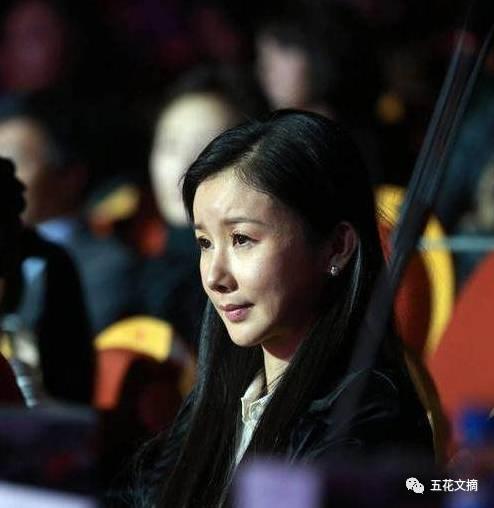 7大女明星整容失败越变越丑 萧蔷脸肿嘴歪 巩新亮成“僵尸新娘”