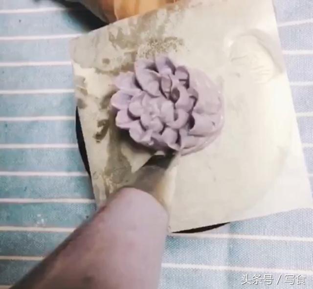 韩式裱花必学的3种基础奶油霜，一起开启精致的蛋糕装饰