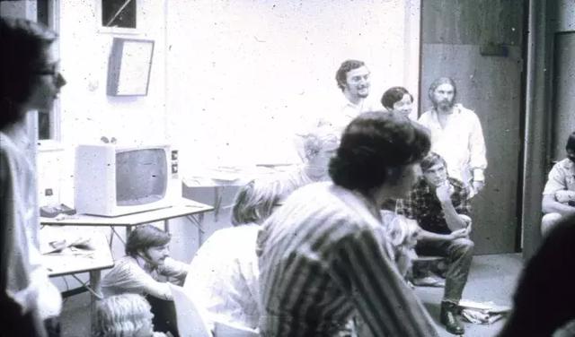 为了90美元，他们在实验里成为真实的恶魔与羔羊，仅6天就已失控