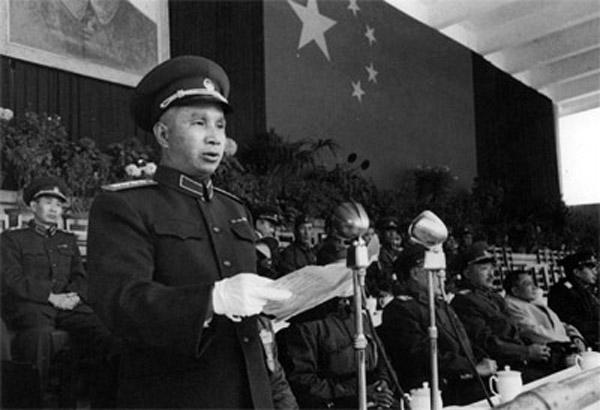 七战七捷，给了蒋介石一记耳光，林彪不得不服，主席竖起大拇指赞