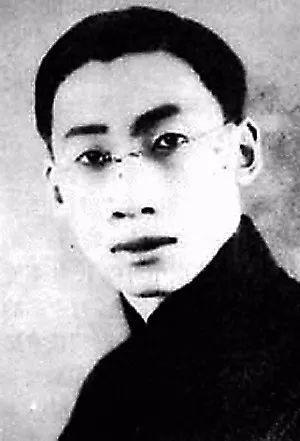 他是嗜赌成性的“富三代”，却是中国“首席鉴定专家”！