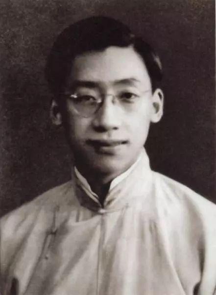 他是嗜赌成性的“富三代”，却是中国“首席鉴定专家”！