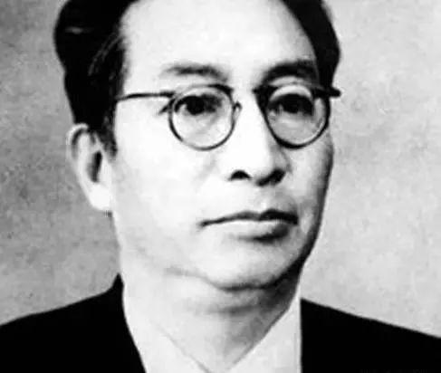 他是嗜赌成性的“富三代”，却是中国“首席鉴定专家”！