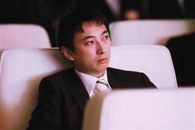 王思聪收到神秘快递，看网友翻译后才知道这次真的“摊上事儿了”