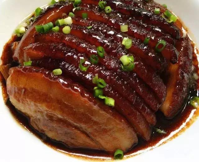 30年饭店老师傅教你扣肉和红烧肉怎么做才能让肉