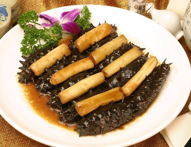 传统鲁菜葱烧海参的做法总结，馋的直流口水