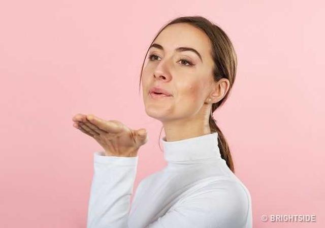 涨姿势：18种浪漫又激情的接吻方式，get～