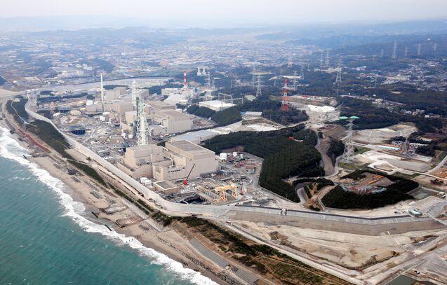 日本浜冈核电站海啸防御工程防波壁填土完工