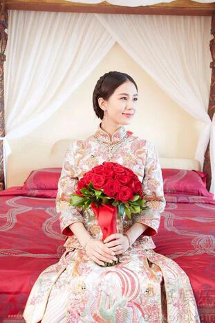姑姑和过儿今日大婚，穿中式新娘礼服最美的却不是她