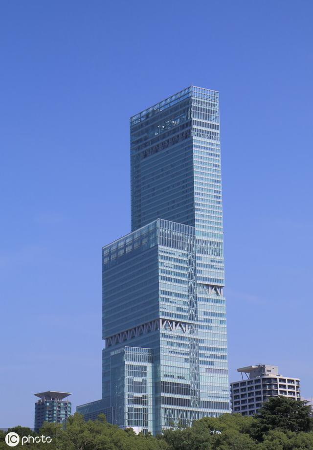 日本地处地震带,近些年极少建超高层,据世界高层建筑与都市人居学会
