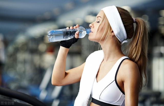 簡單、易操作的減肥方法！教你正確喝水，有效提高減肥速度