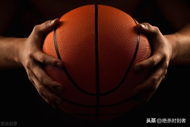 篮球的质量和大小