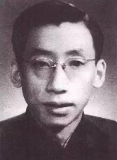 他是嗜赌成性的“富三代”，却是中国“首席鉴定专家”！