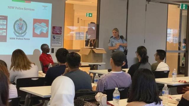 8位中国留学生在澳洲被绑架，绑匪开口1500万，事实竟是自导自演