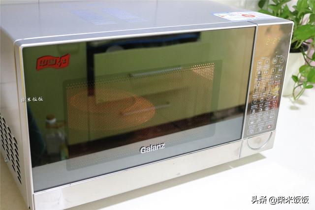 做水蒸蛋，用这方法最快，3分钟就好，早餐吃太方便了