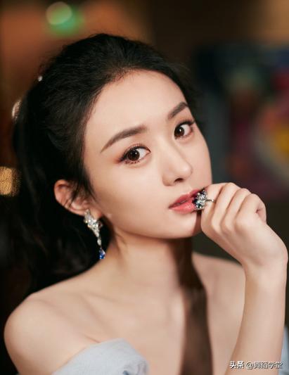 综艺不请赵丽颖，并非因为“赵小刀”之名，而是那场与李湘的对峙