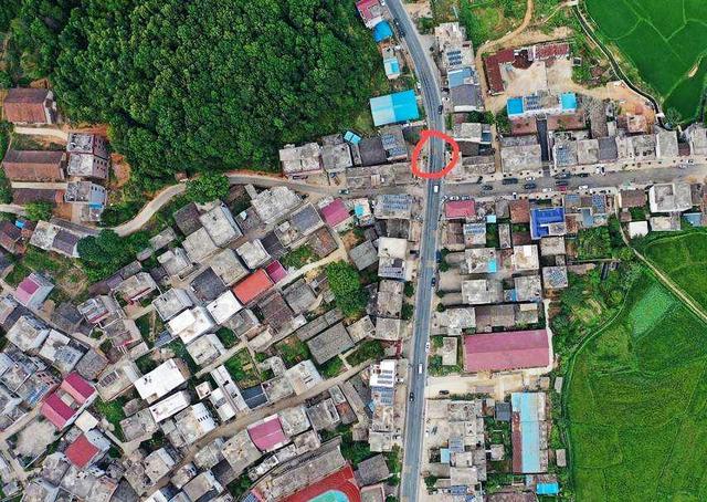 江西5天杀死3人疑凶落网|江西5天杀死3人疑凶落网曾春亮被抓细节曝光！江西遇害村民女儿痛哭发声 江西入室杀两人嫌犯又杀一人