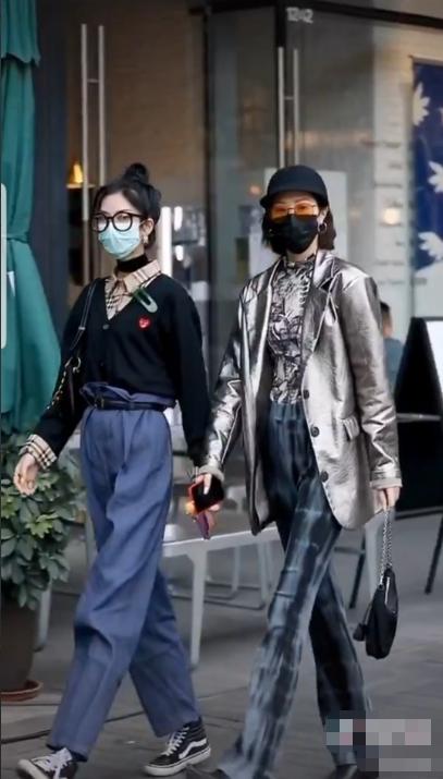 中国同性情侣街拍推特爆红！外国网友被中国小哥帅到尖叫