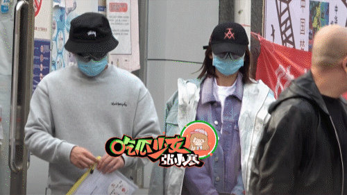 2018年，被冯小刚逼赤脚跳舞、陈道明爆粗口的女孩，如今怎样了？