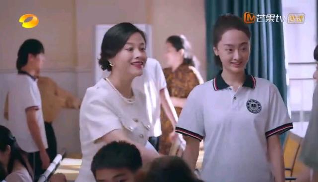 《以家人之名》恶婆婆成团，凌霄外婆算啥，这位一句话把网友气疯