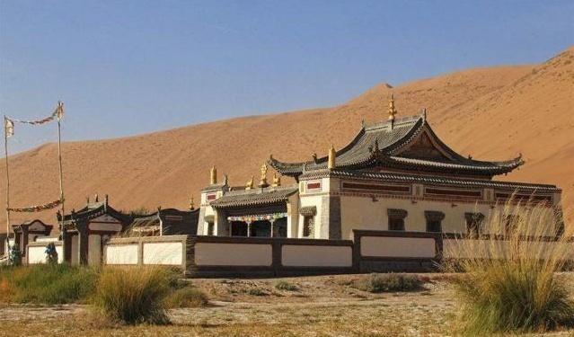 ��һ����𣬼���������Ψһ����ɳĮ���������ֻΪ�����ı���