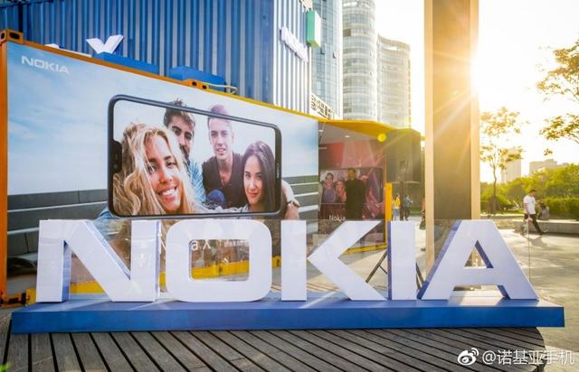 5月16日公布，NokiaX真机曝出，屏幕比例有史以来最大