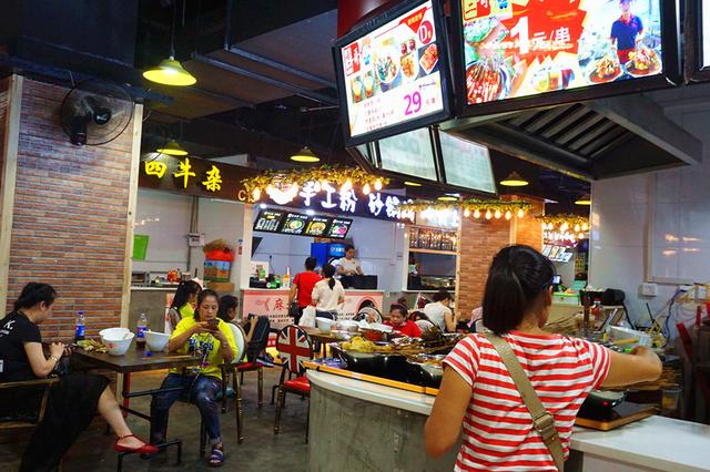 柳州市中心美食攻略,这条网红美食街,逛吃一_慧农生态美食特产网