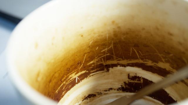 茶杯里的茶迹有什么方便好清洗的办法吗