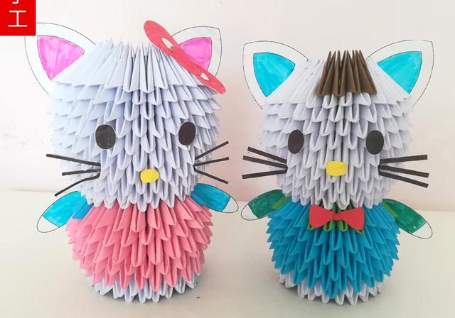 aaaaaa第一步先学会用扑克牌或画报纸,挂历纸,纸币等等折叠成三角插纸