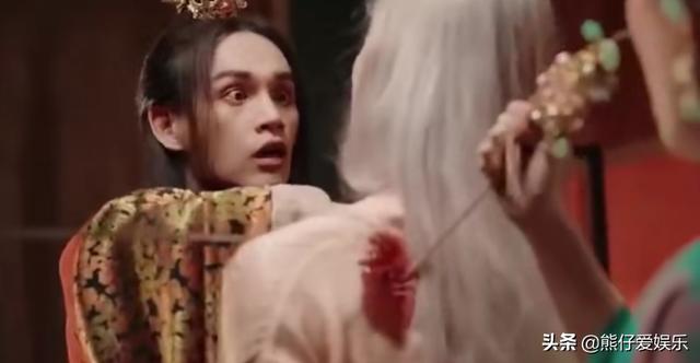 王和王后不和，双双爱上宫中乐师？这三人组演