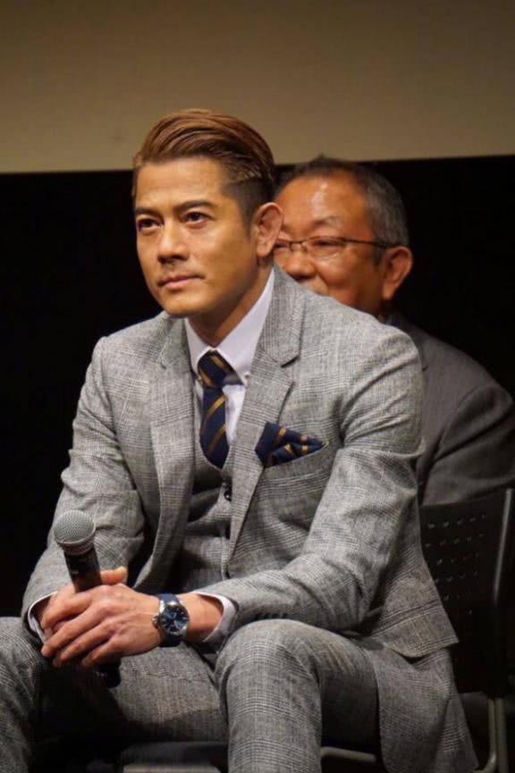 郭富城唱跳1小时吸金上百万，55岁人气不减当年