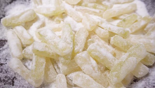 想吃冬瓜糖不用买，手把手教你自己做，当零食也能做糕点，真好吃