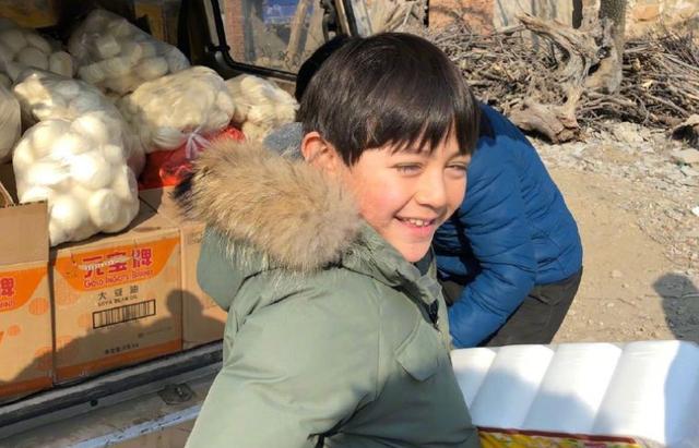 杜江“精养”儿子，刘烨选择“糙养”，如今两孩子的差距很明显