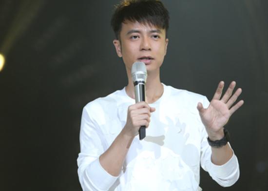 明星怒斥国内综艺：凭啥让没实力的人评判我，还要我尊称对方老师