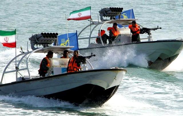 美国又对伊朗动手，扣押四艘满载伊朗燃料油轮，直接运往美国