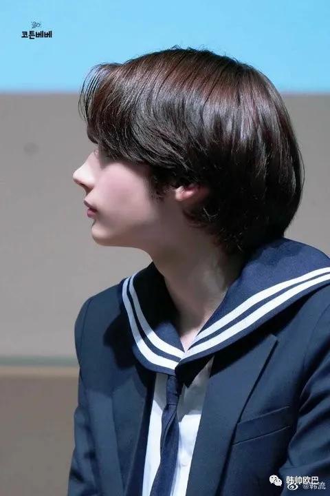 侧脸很好看的男团爱豆豆腐一样的皮肤真的是王子