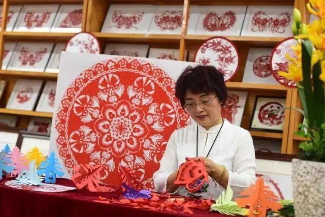网展丨高慧兰剪纸工作室辉煌99载专题作品网络展