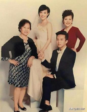 关晓彤妈妈的职业，韩雪妈妈的职业，看到杨超