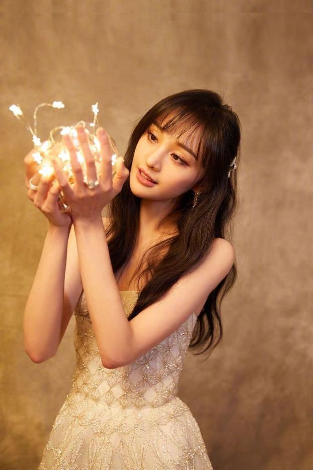 郑爽被骗两年！发文怒斥装修公司这套路太深，网友看到细节后怒了