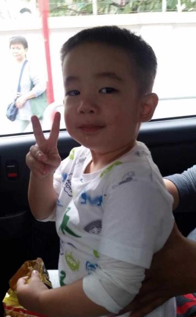 应采儿晒Jasper作业，童言童语被围观，Jasper小小