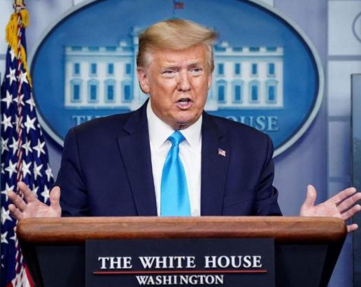 美国死亡人数突破9万，特朗普再出奇招，或动用政治手段控制数据