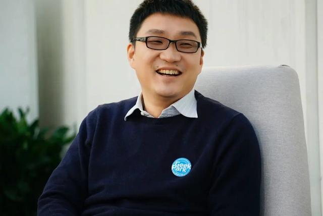 黄峥复制了段永平 美股研究社