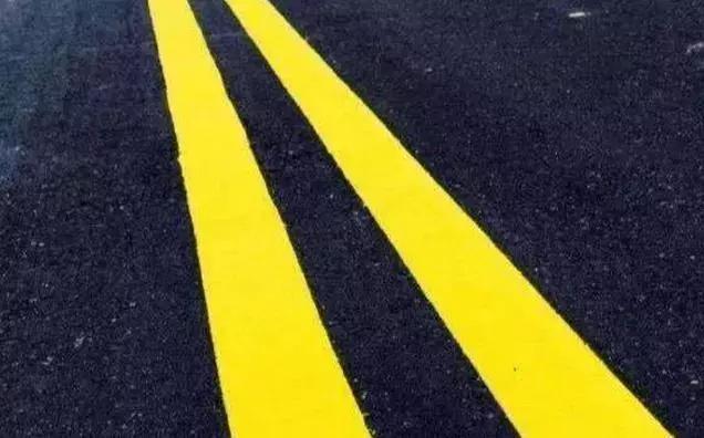 指的意思是外包装纸箱分2层,上下各一层,中间有一层竖立的纸皮.